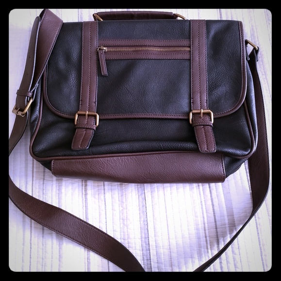 Aldo Handbags - Aldo Messenger Bag Aldo Handbags - Aldo Messenger Bag